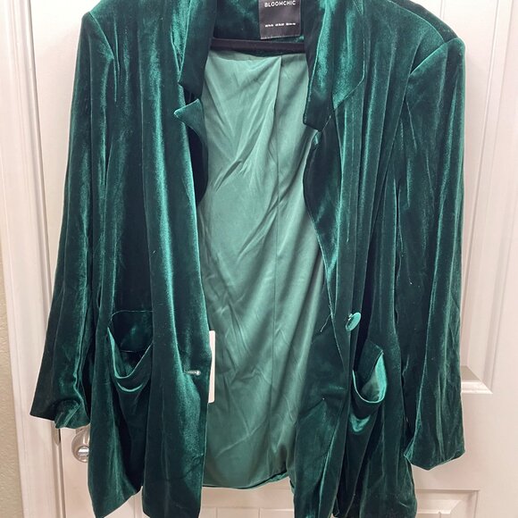 NEW BloomChic velvet Green 2 button blazer 14/16 NWT Flaw - Picture 2 of 7